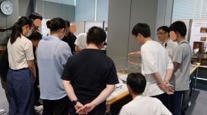 エクシオグループ株式会社 新人研修でYRP無線歴史展示室を見学